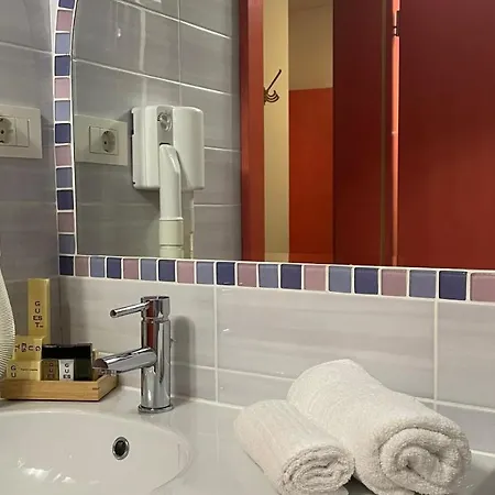 Madonca & Restaurant 3*