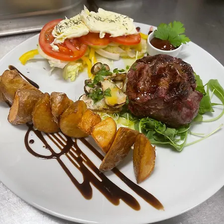Hotel Madonca & Restaurant 3*