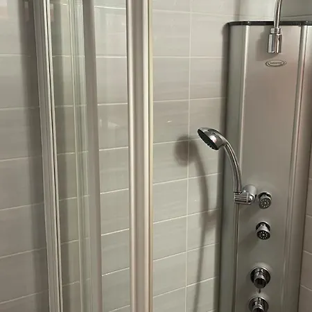 Madonca & Restaurant فندق نوفا جوريكا