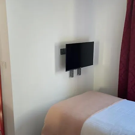 فندق Madonca & Restaurant