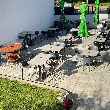 Madonca & Restaurant Отель