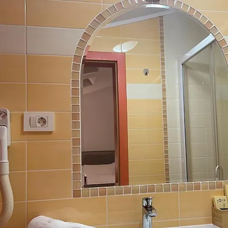 Madonca & Restaurant