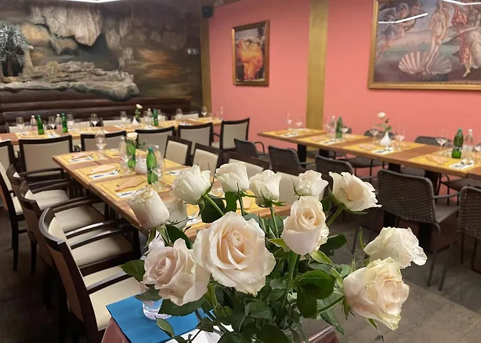 Madonca & Restaurant فندق نوفا جوريكا