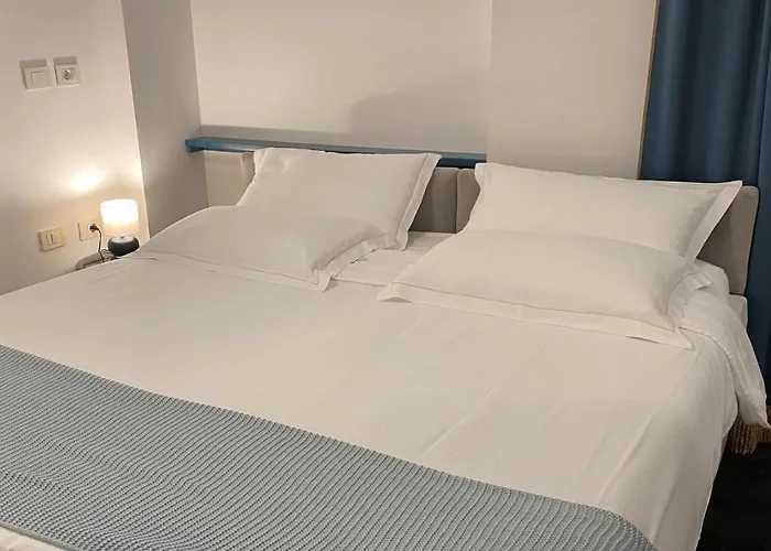 Madonca & Restaurant فندق نوفا جوريكا