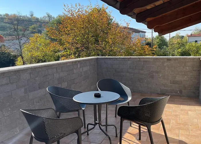 Madonca & Restaurant فندق نوفا جوريكا